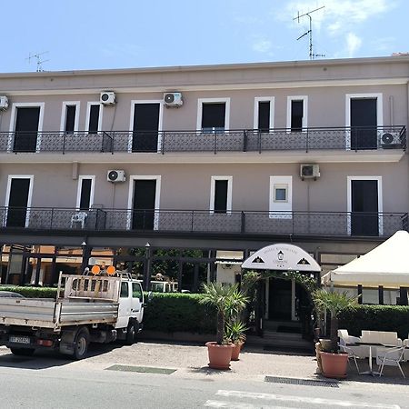 Hotel 4 Lampioni Cropani Exterior photo