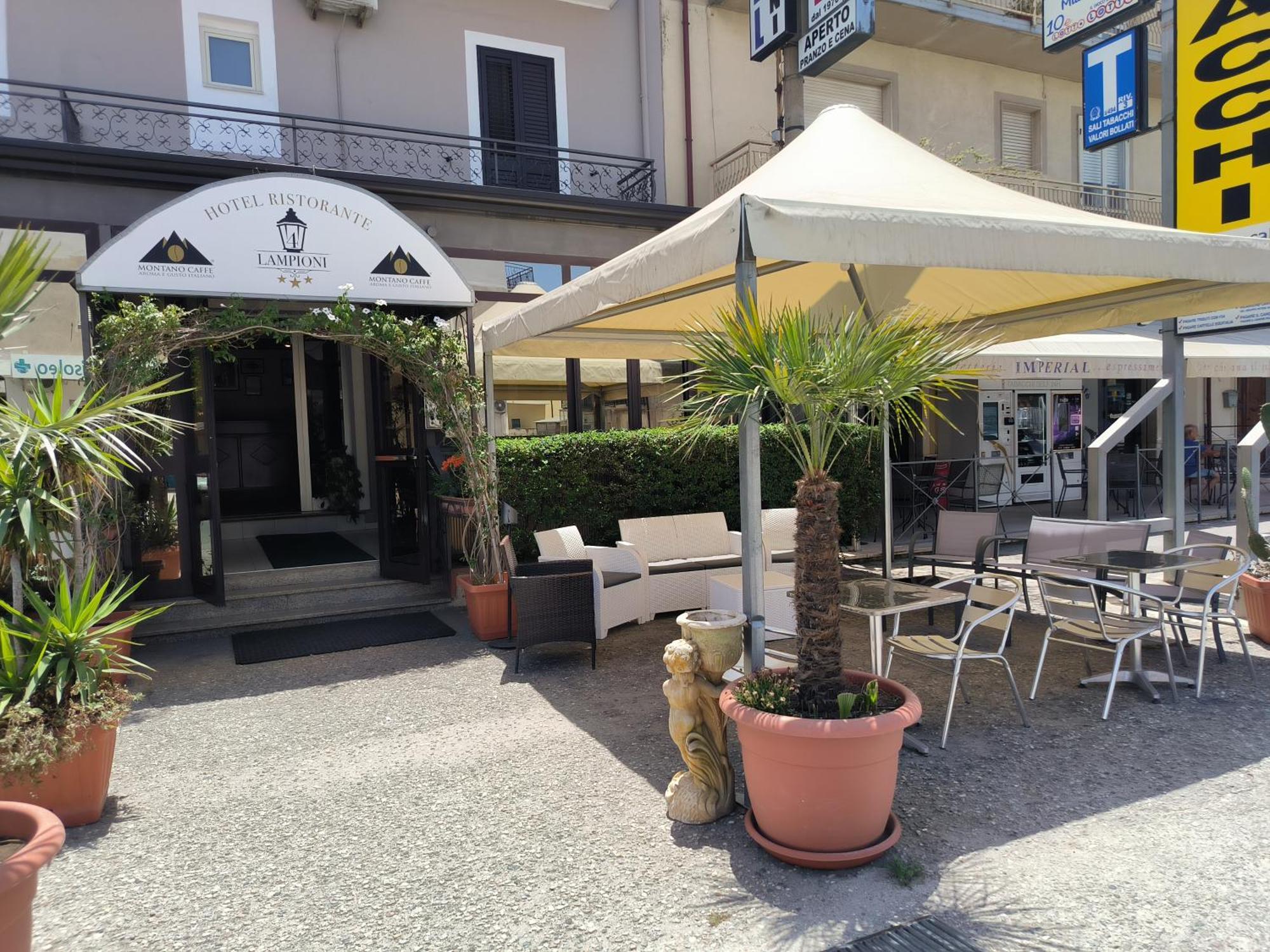 Hotel 4 Lampioni Cropani Exterior photo